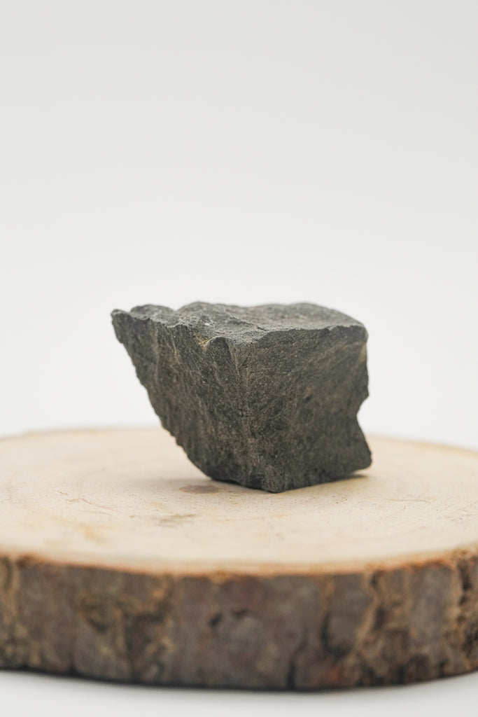 Nummite Raw Stone (Set of 200gms) Image 1